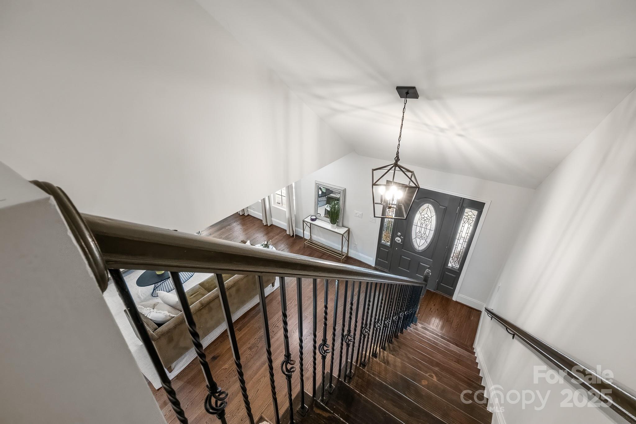 1121 S Wendover Road