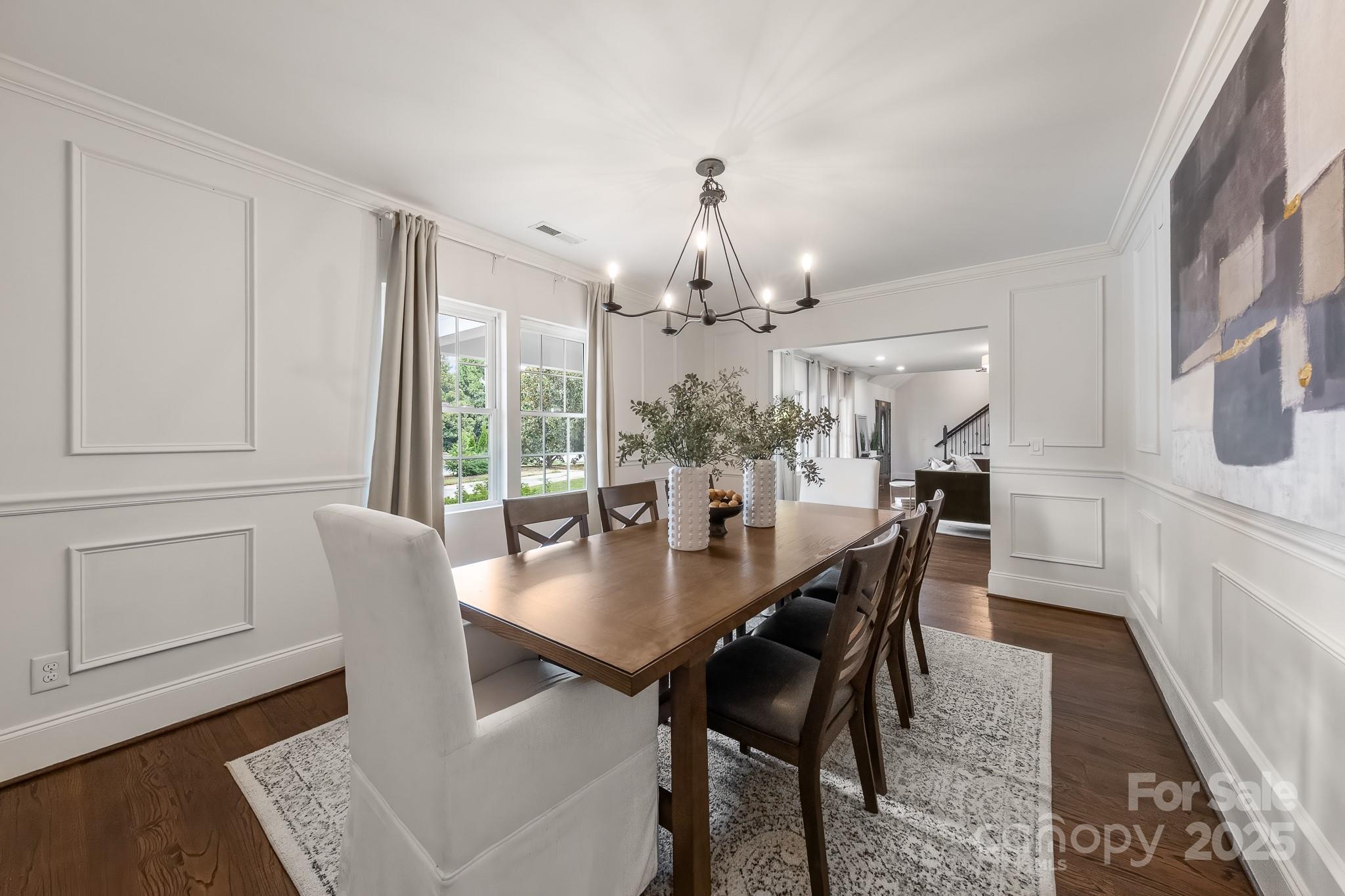 1121 S Wendover Road