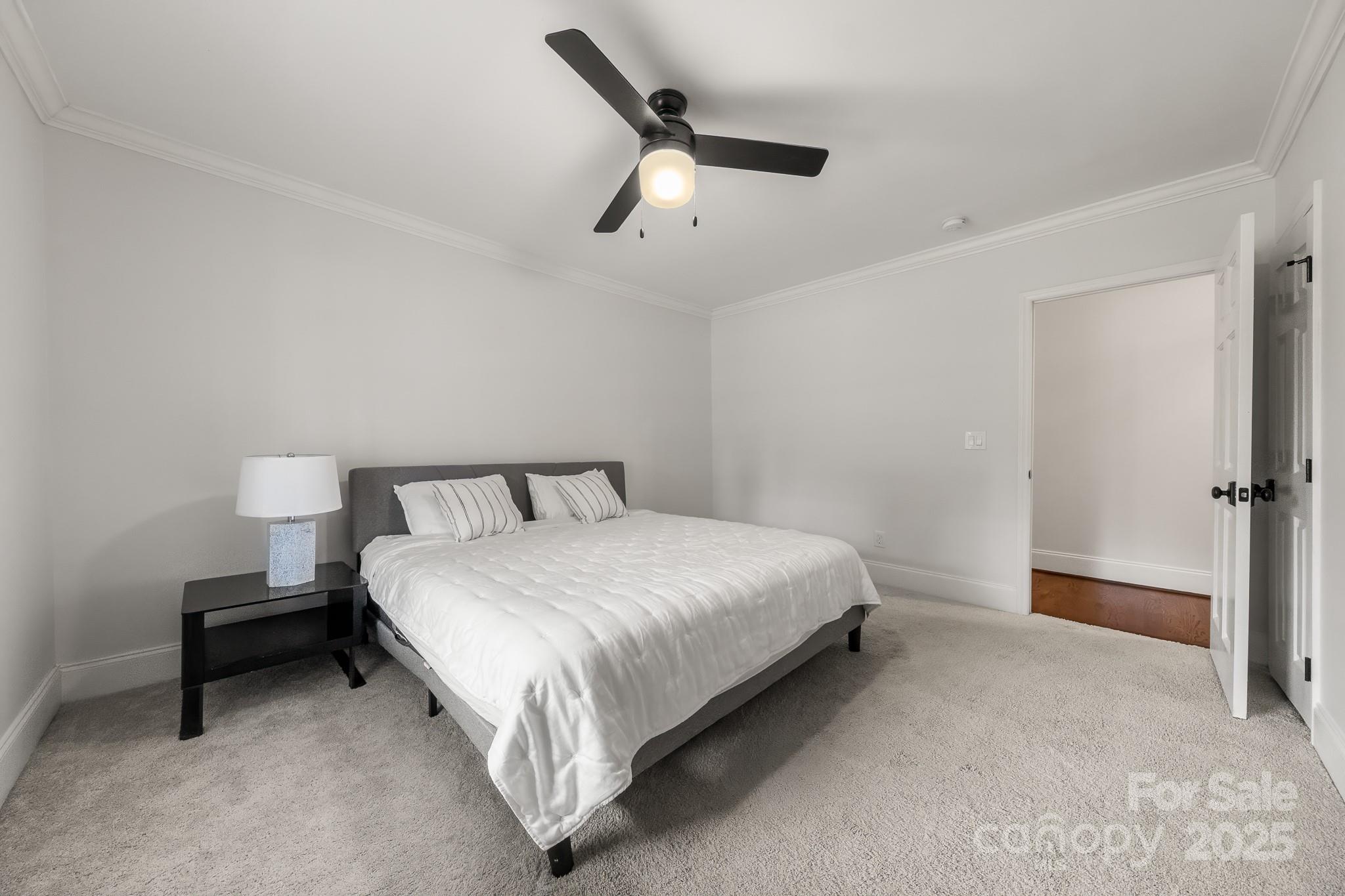 1121 S Wendover Road