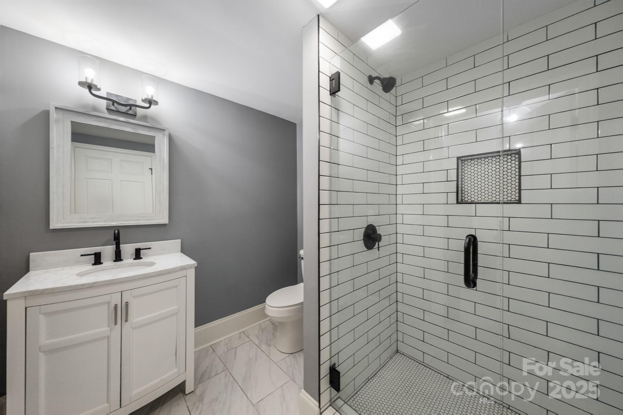 1121 S Wendover Road