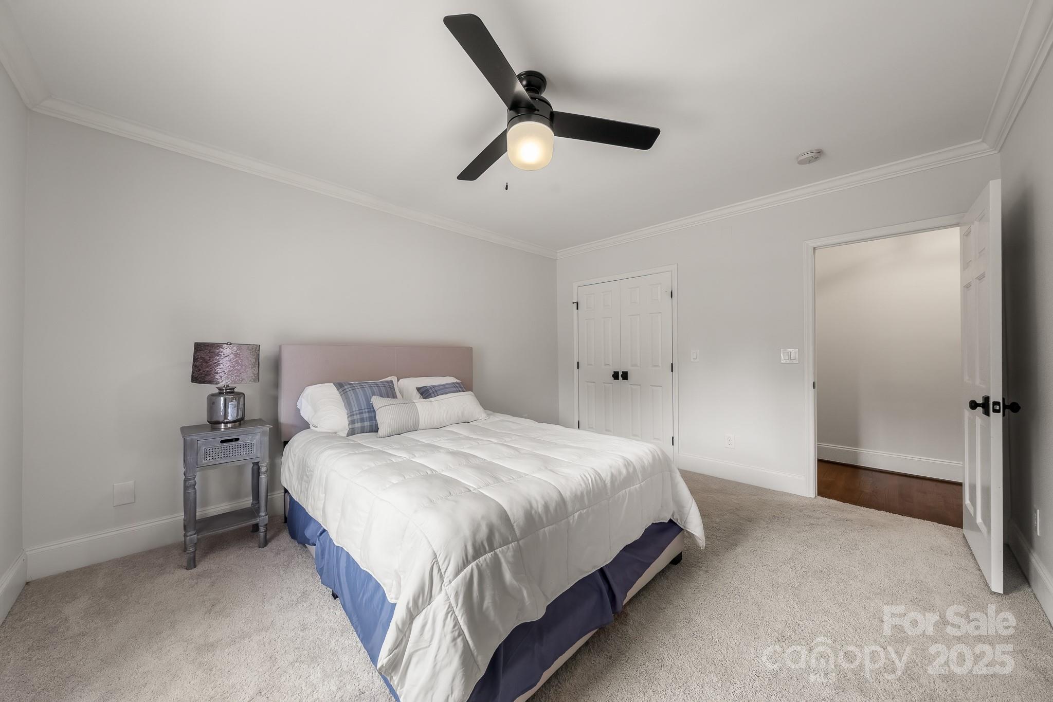 1121 S Wendover Road