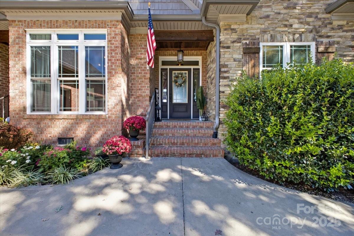 7511 Pine Glade Drive