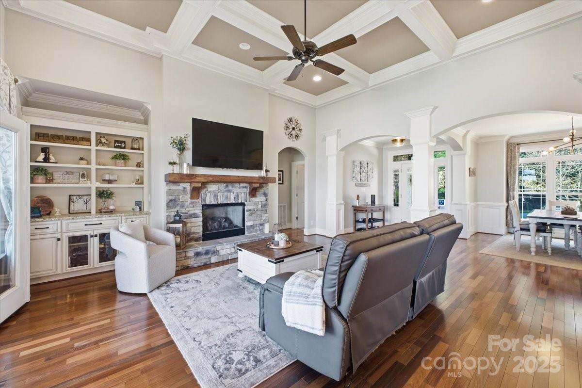 7511 Pine Glade Drive