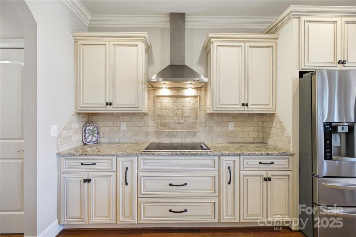 7511 Pine Glade Drive