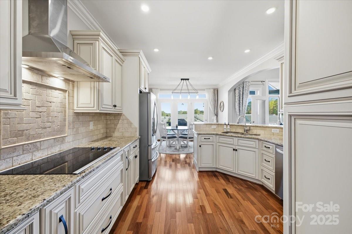 7511 Pine Glade Drive