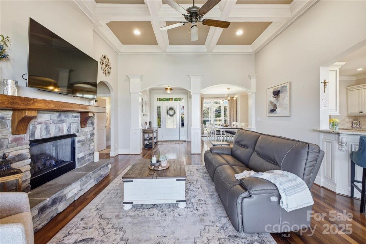 7511 Pine Glade Drive