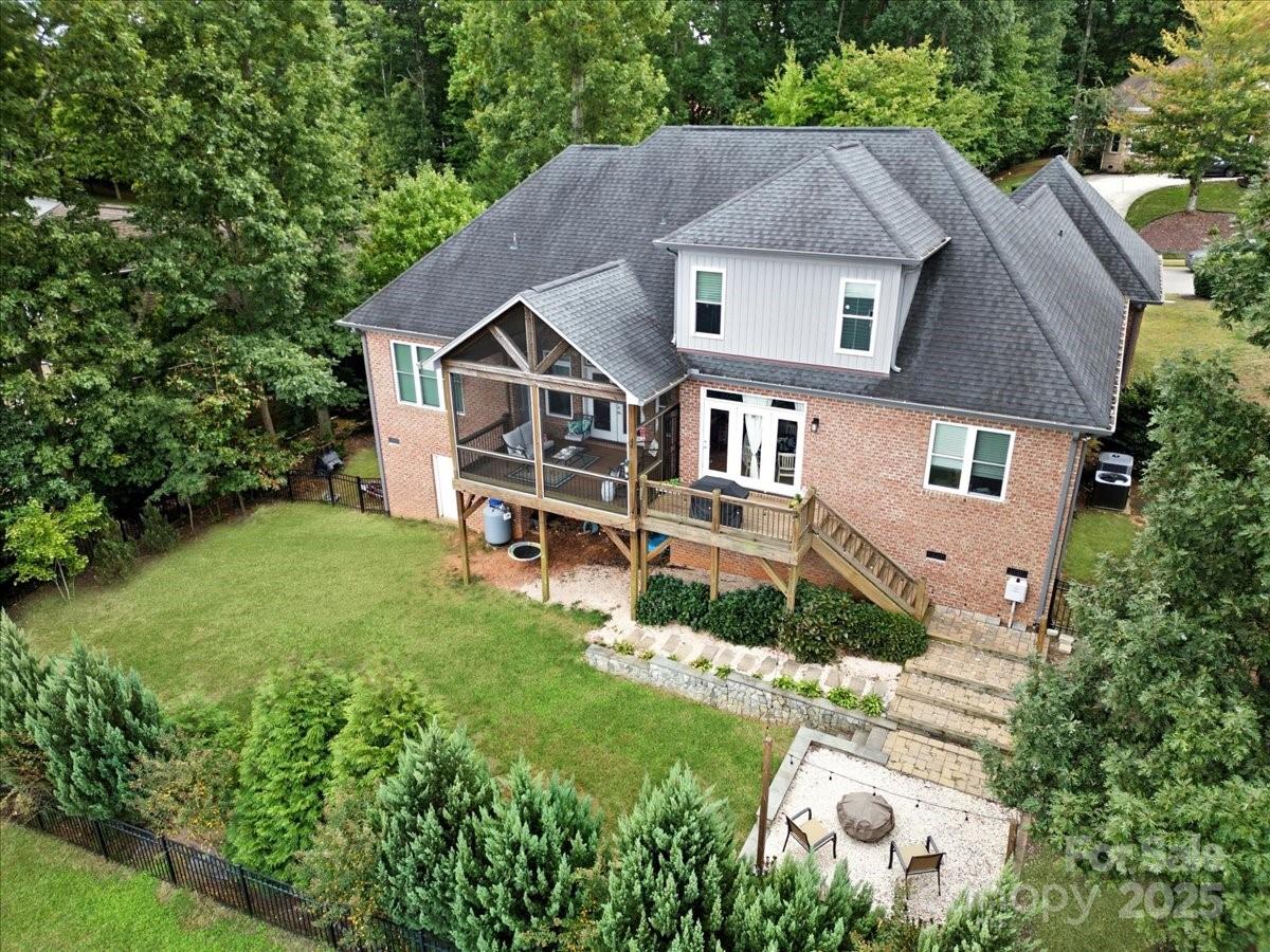 7511 Pine Glade Drive