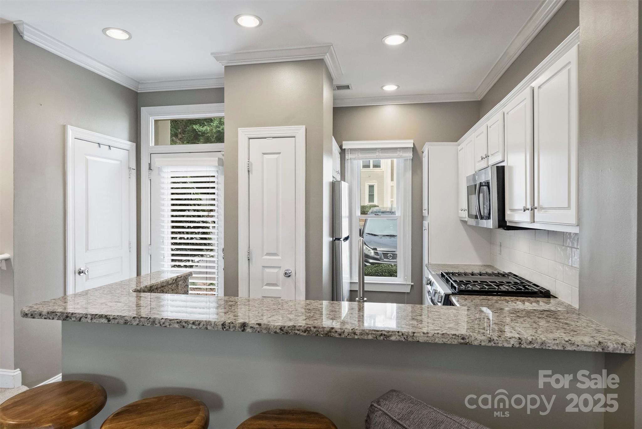 1073 Park West Drive