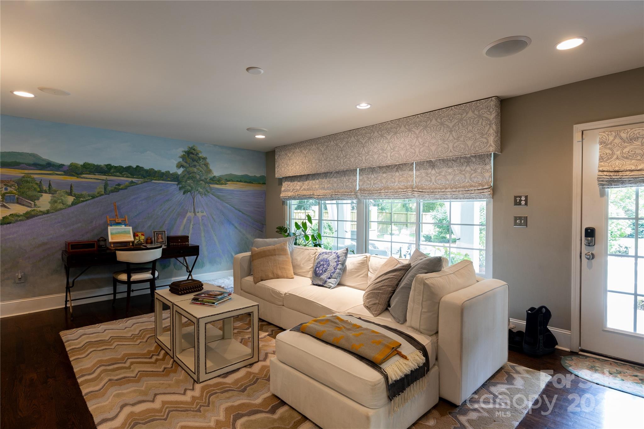 802 E Franklin Street