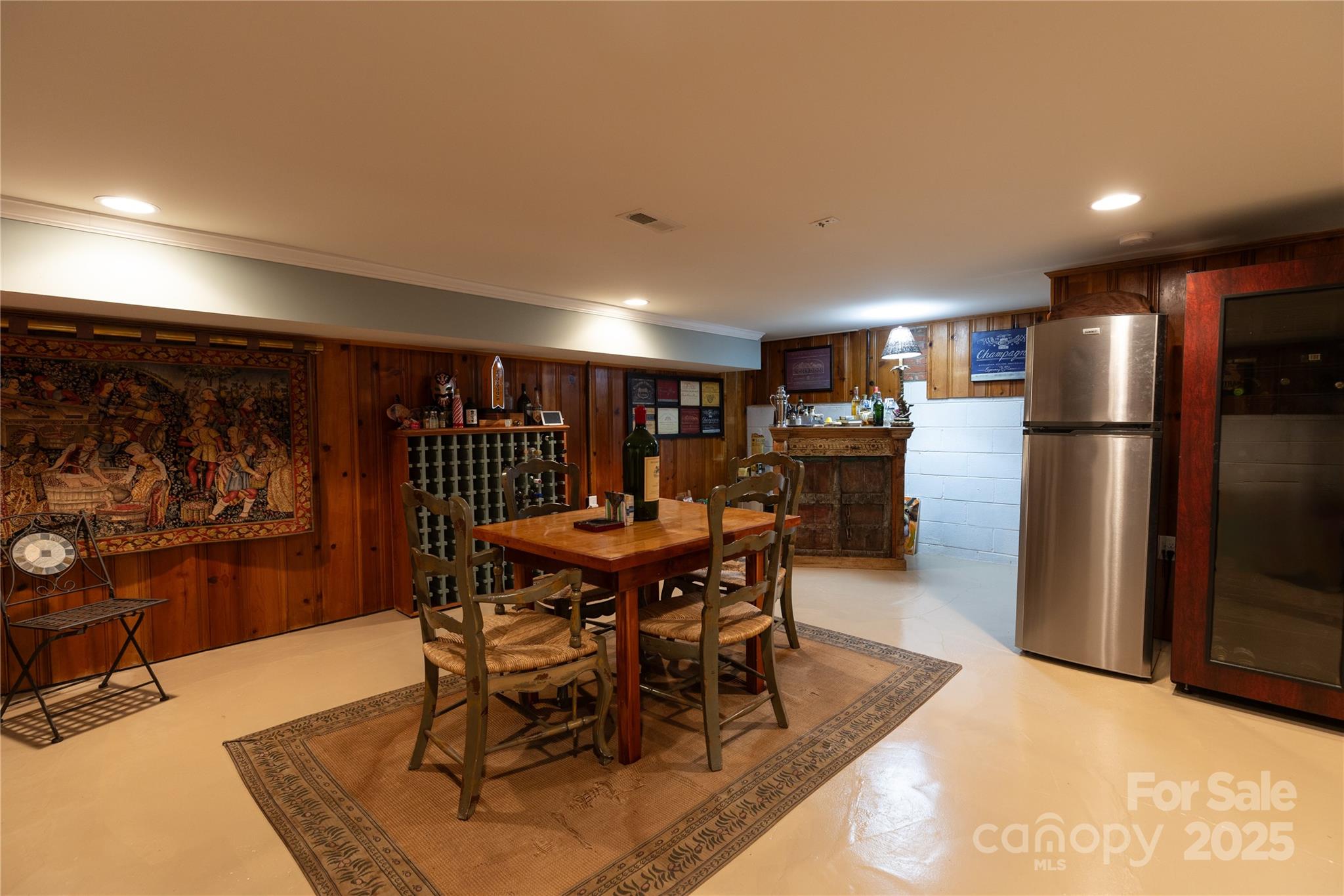 802 E Franklin Street