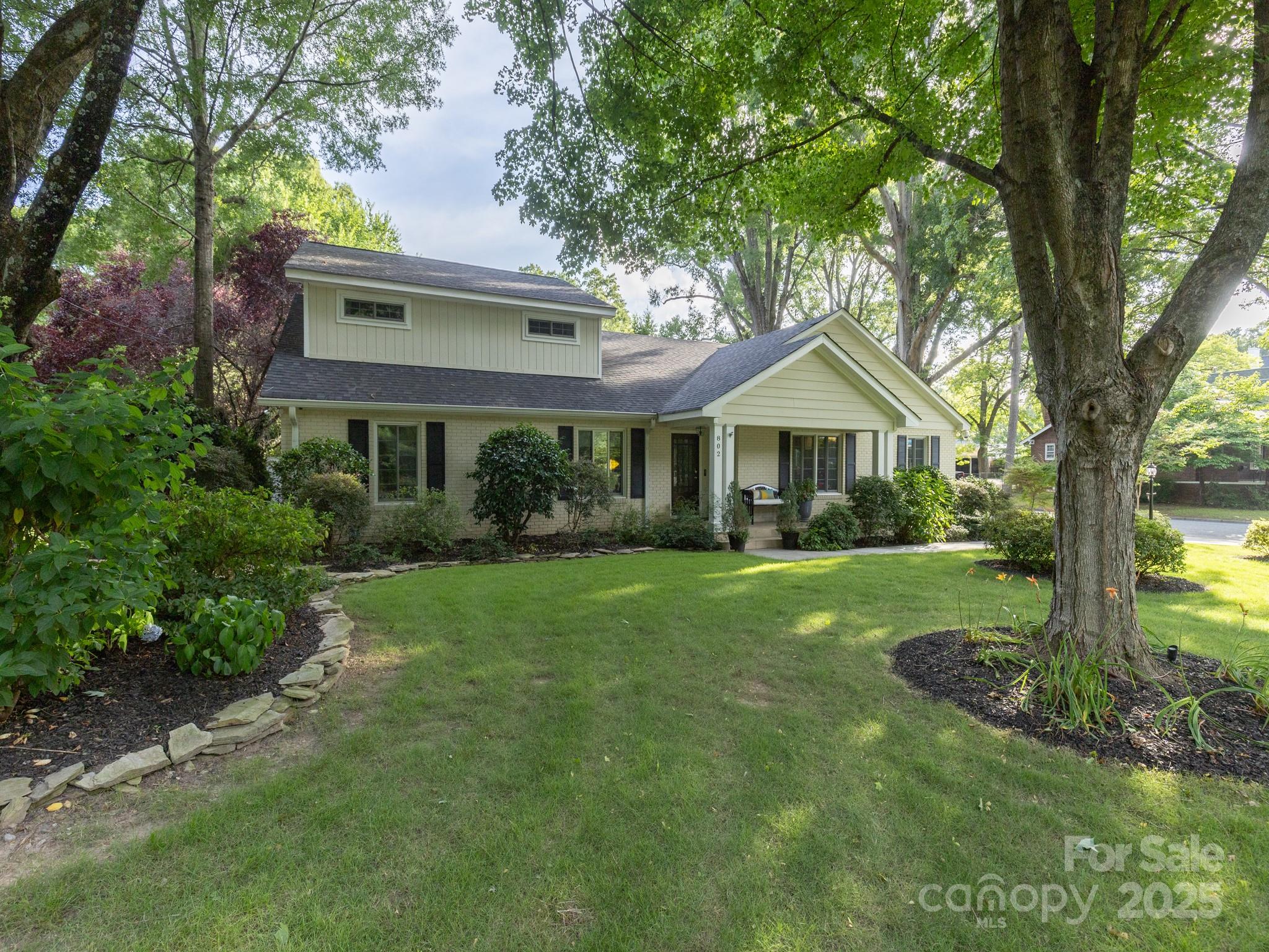 802 E Franklin Street