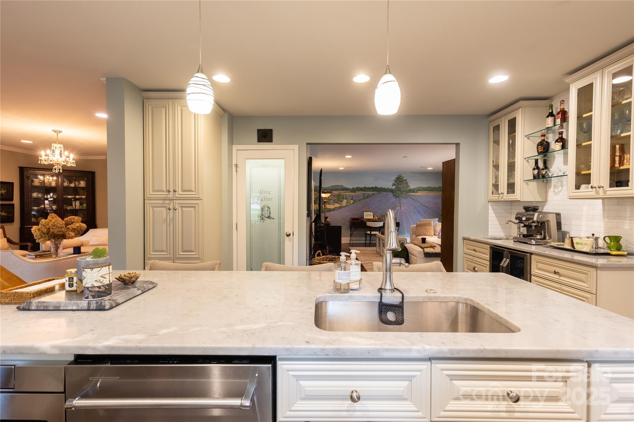 802 E Franklin Street