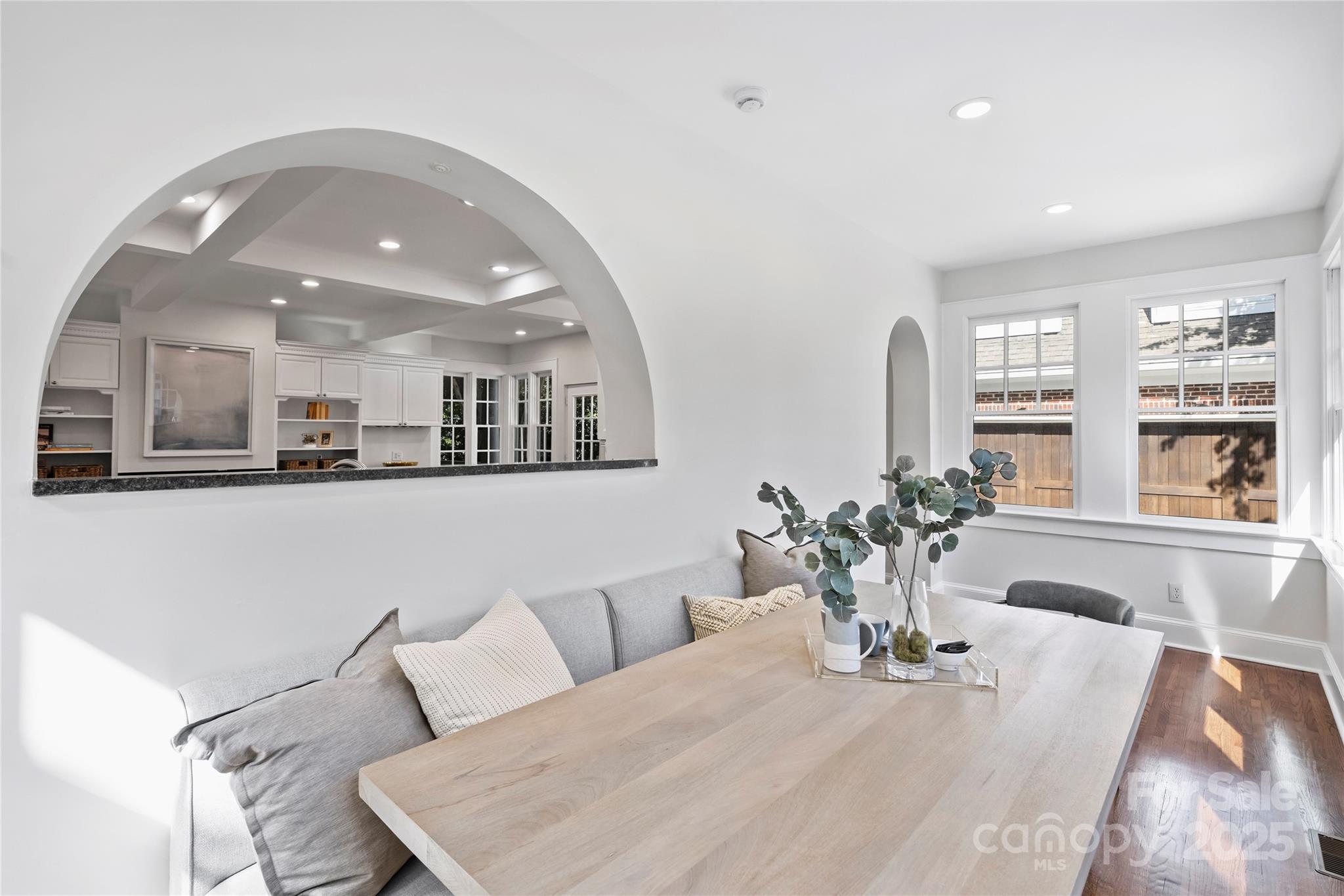 2126 Dilworth Road E