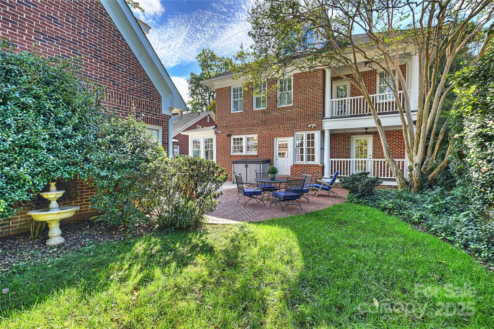 2126 Dilworth Road E