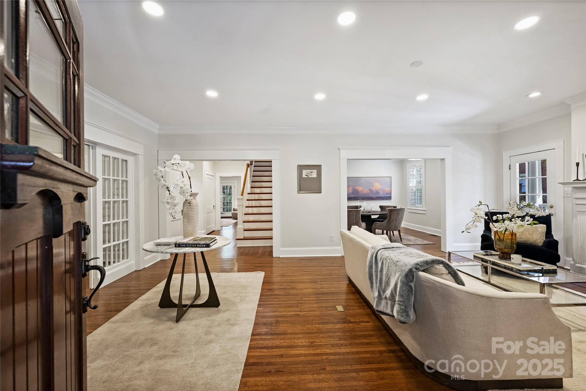 2126 Dilworth Road E