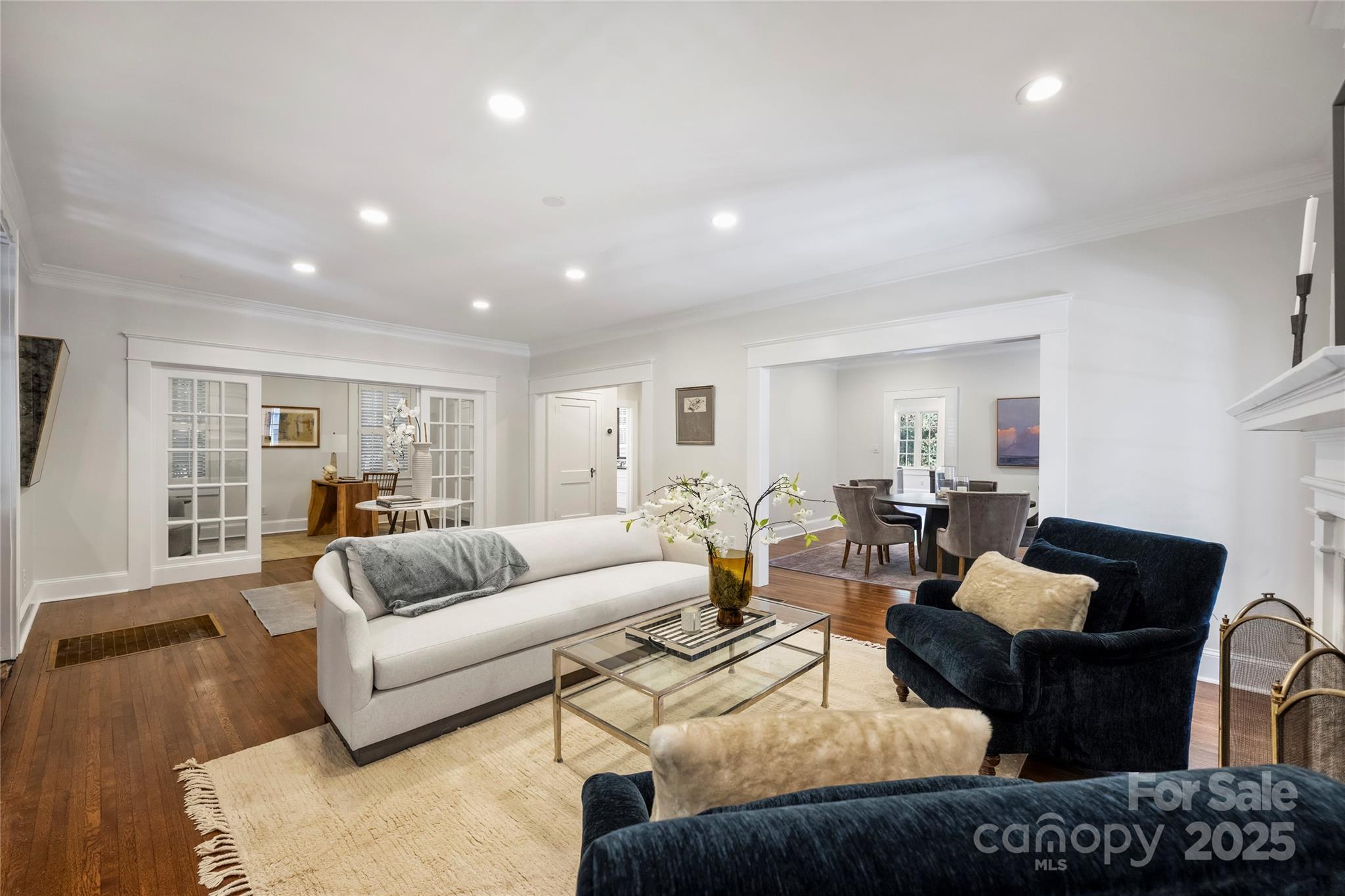 2126 Dilworth Road E