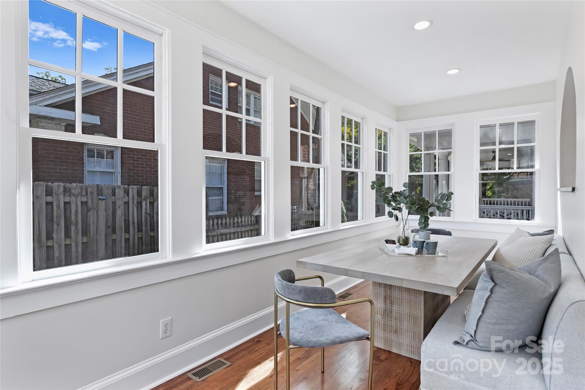 2126 Dilworth Road E