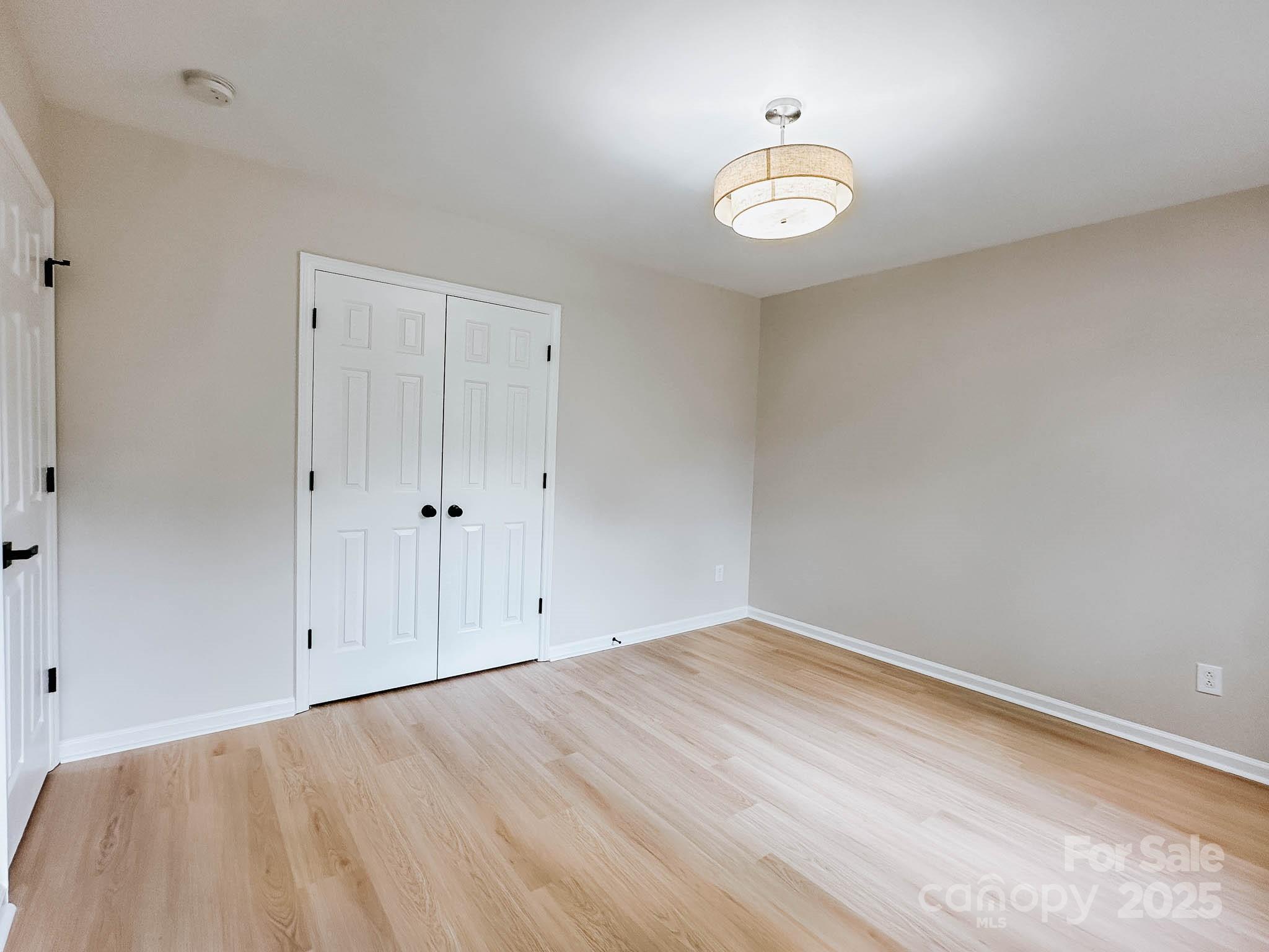 2105 Killarney Place