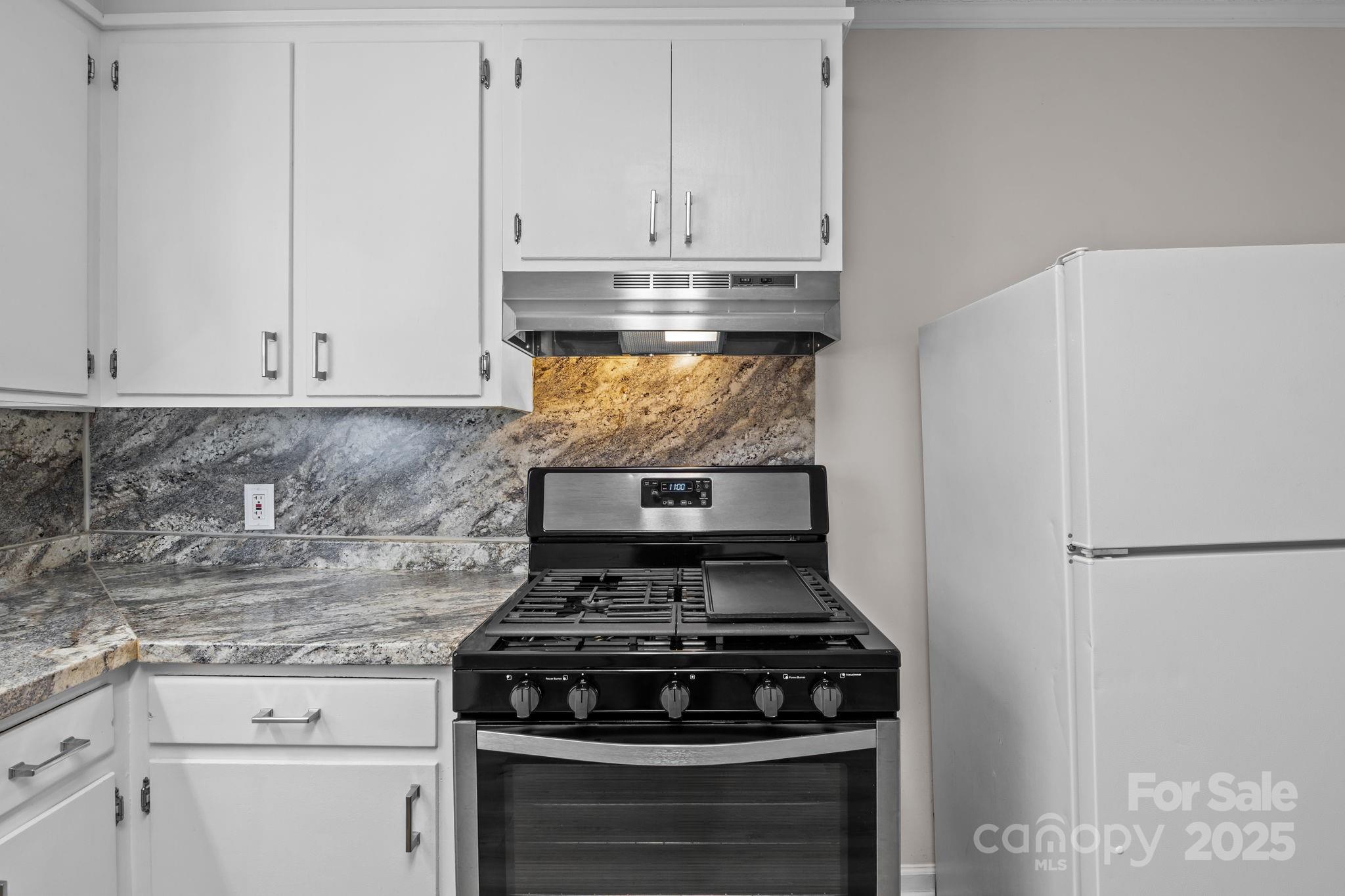 1004 Plymouth Street