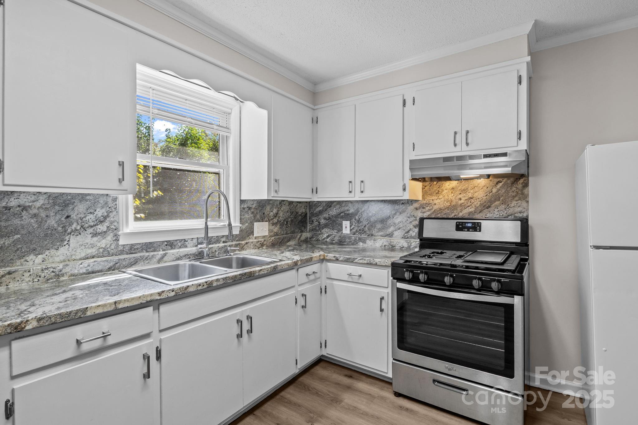 1004 Plymouth Street