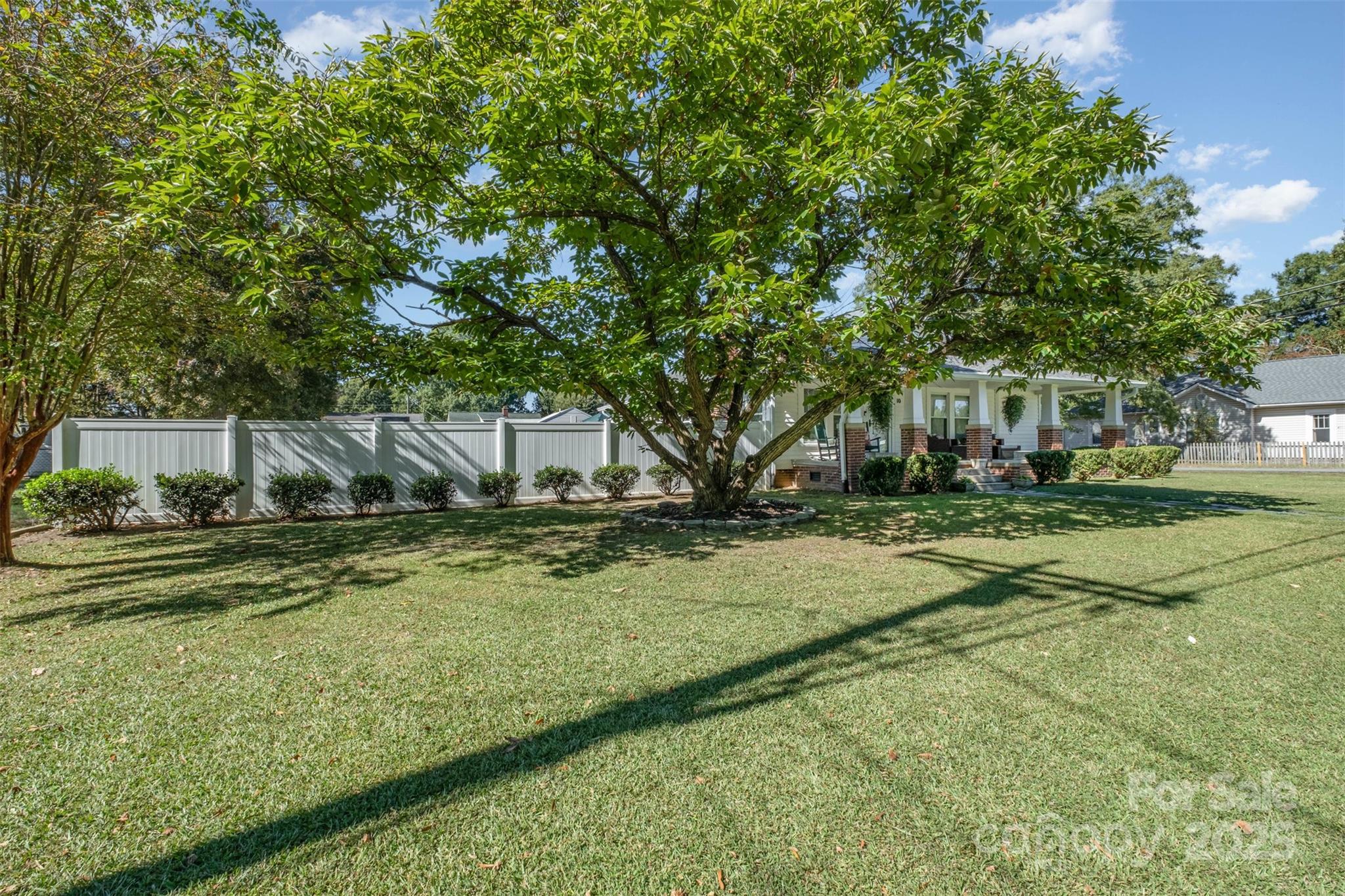 10 Willowbrook Drive NW