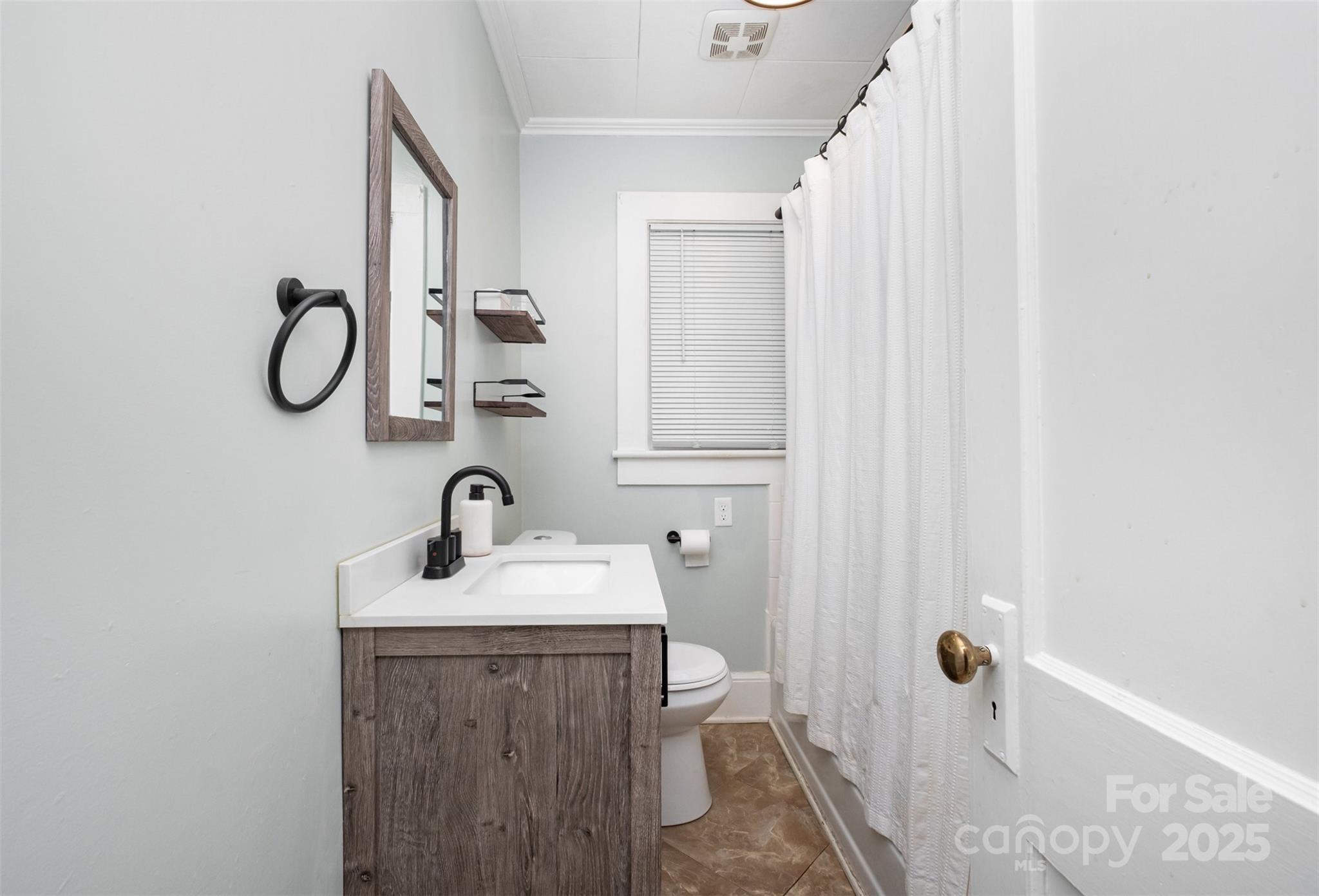 10 Willowbrook Drive NW