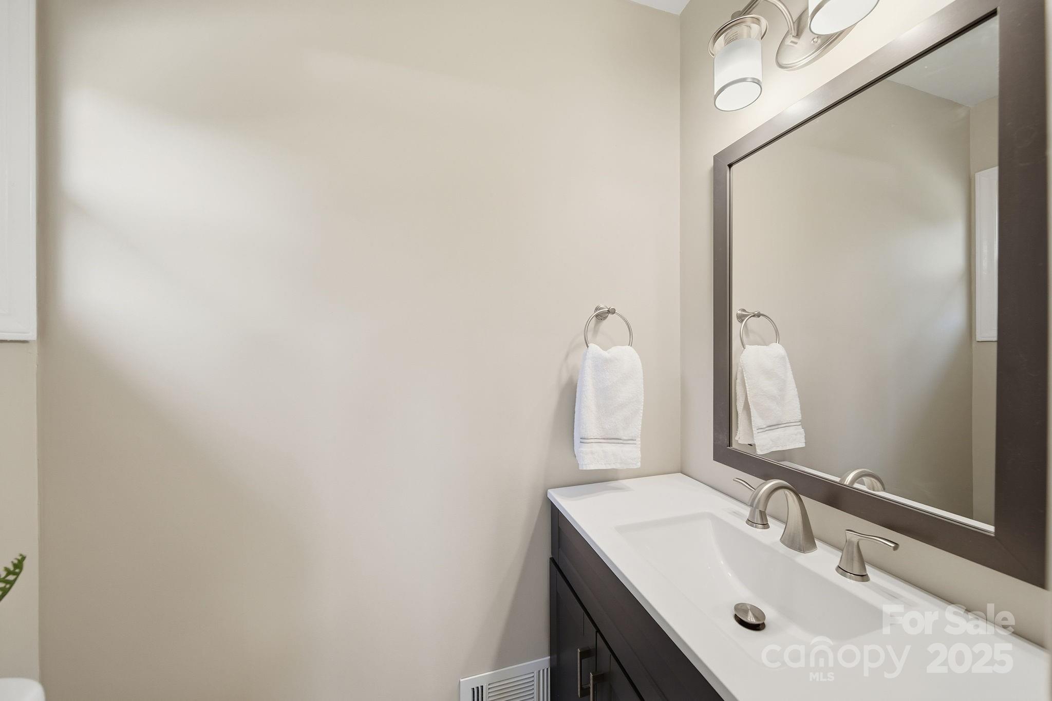 5631 Londonderry Road