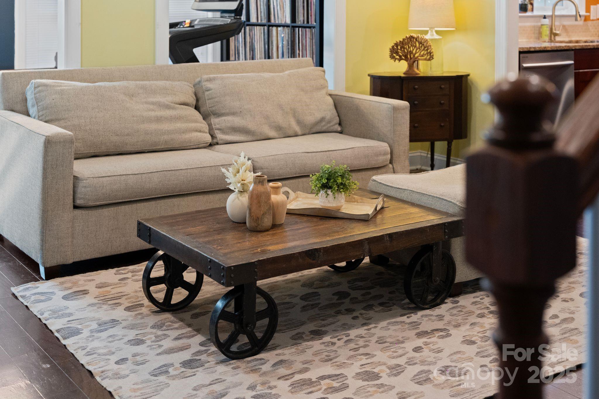 2327 Pinckney Avenue