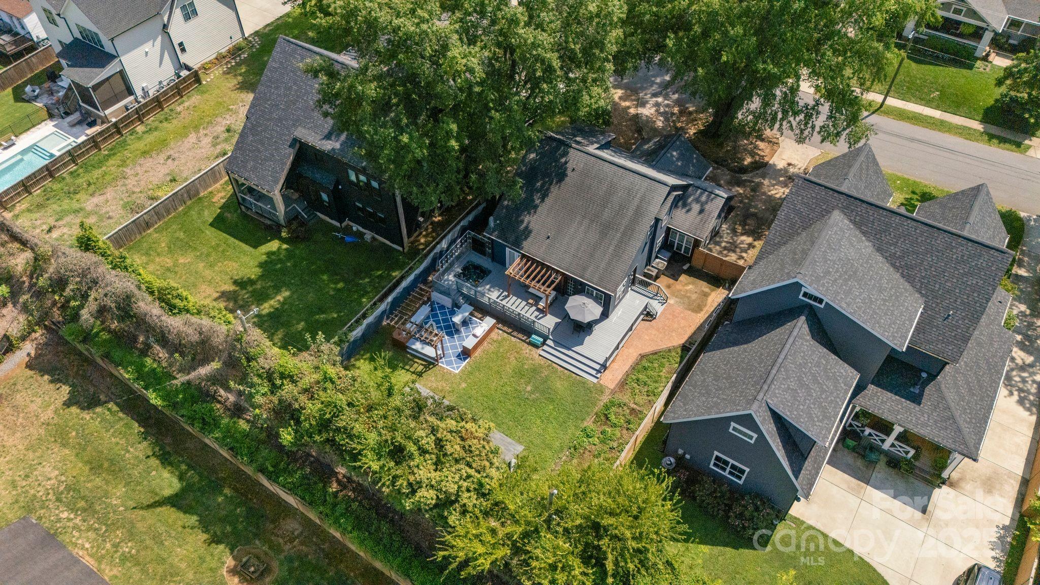 2327 Pinckney Avenue