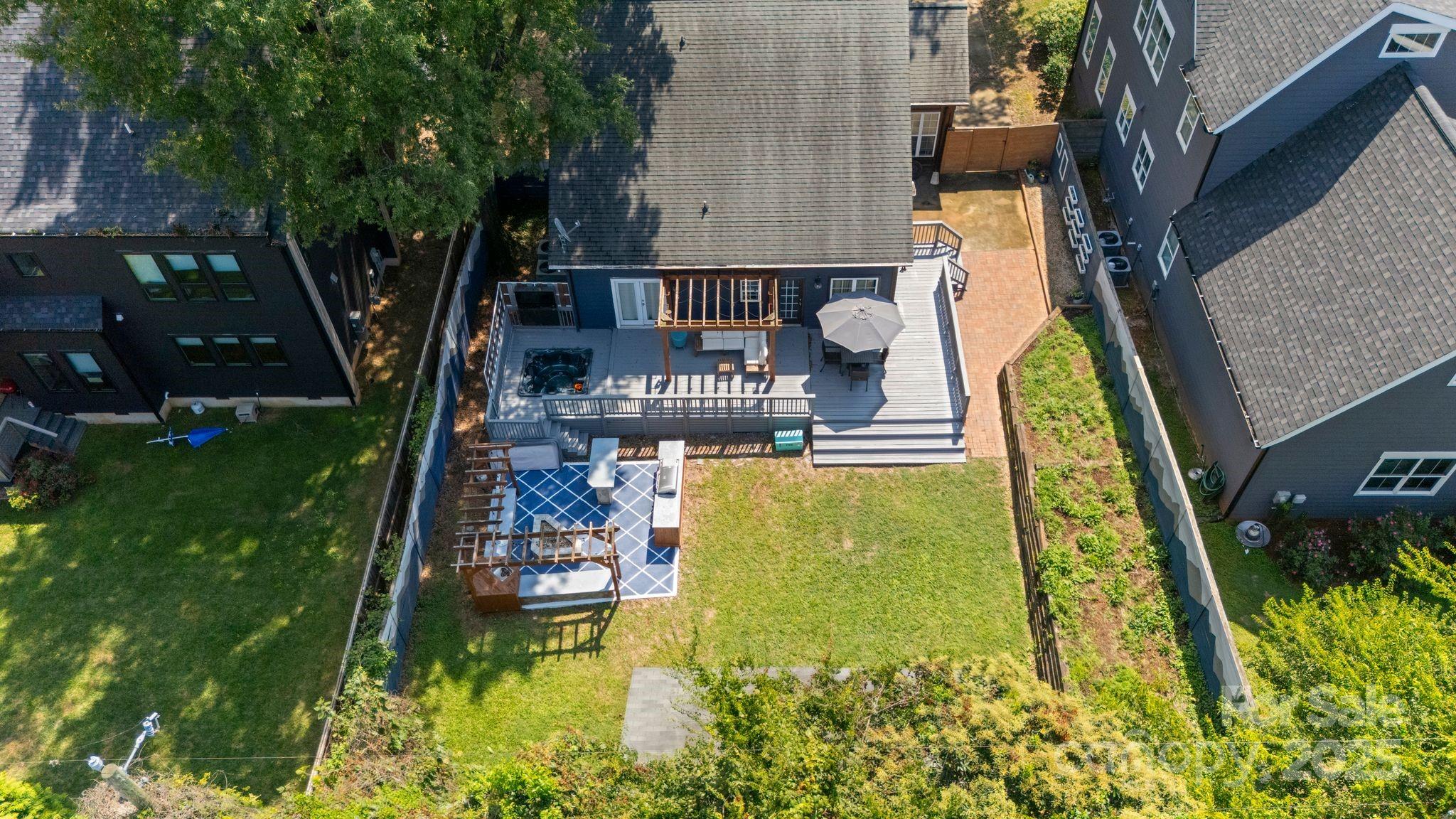 2327 Pinckney Avenue