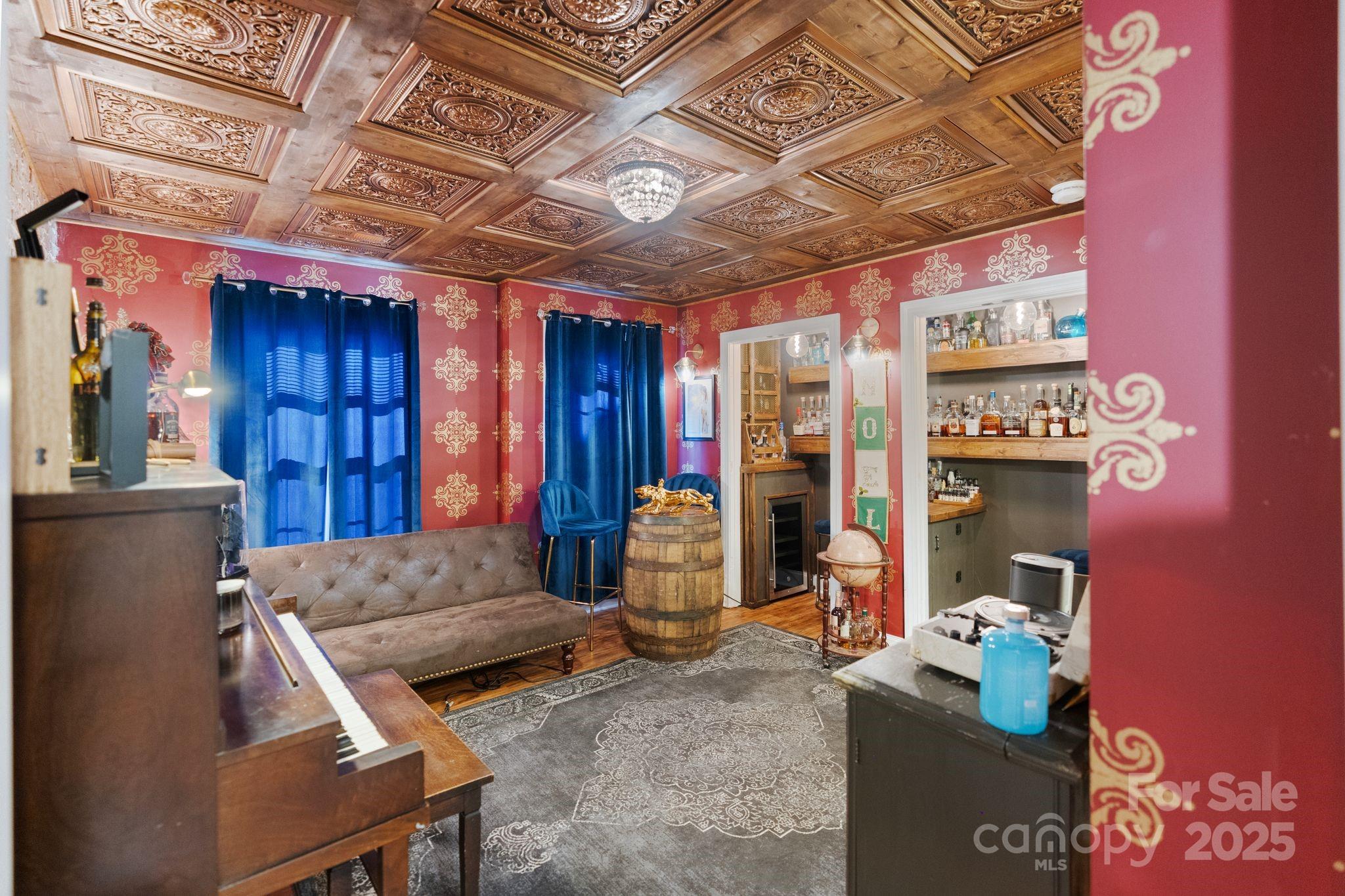 2327 Pinckney Avenue