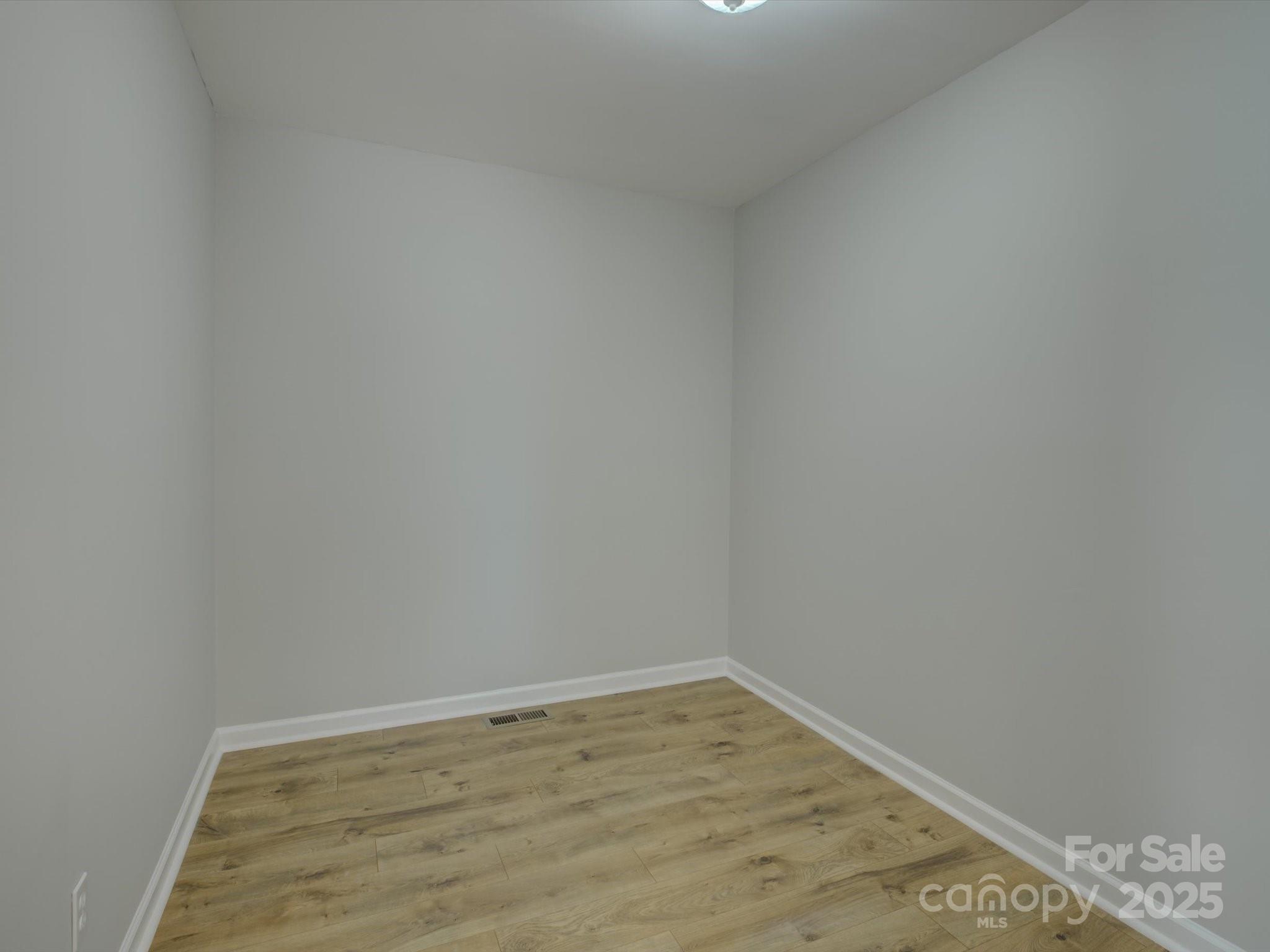 6030 Featherstone Court