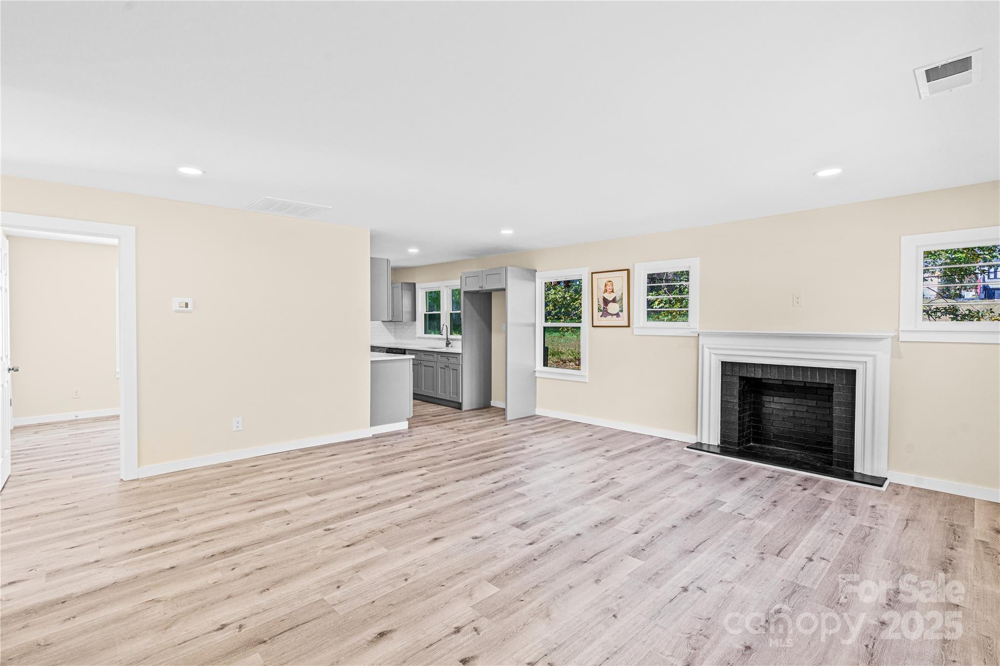 1017 W Fisher Street