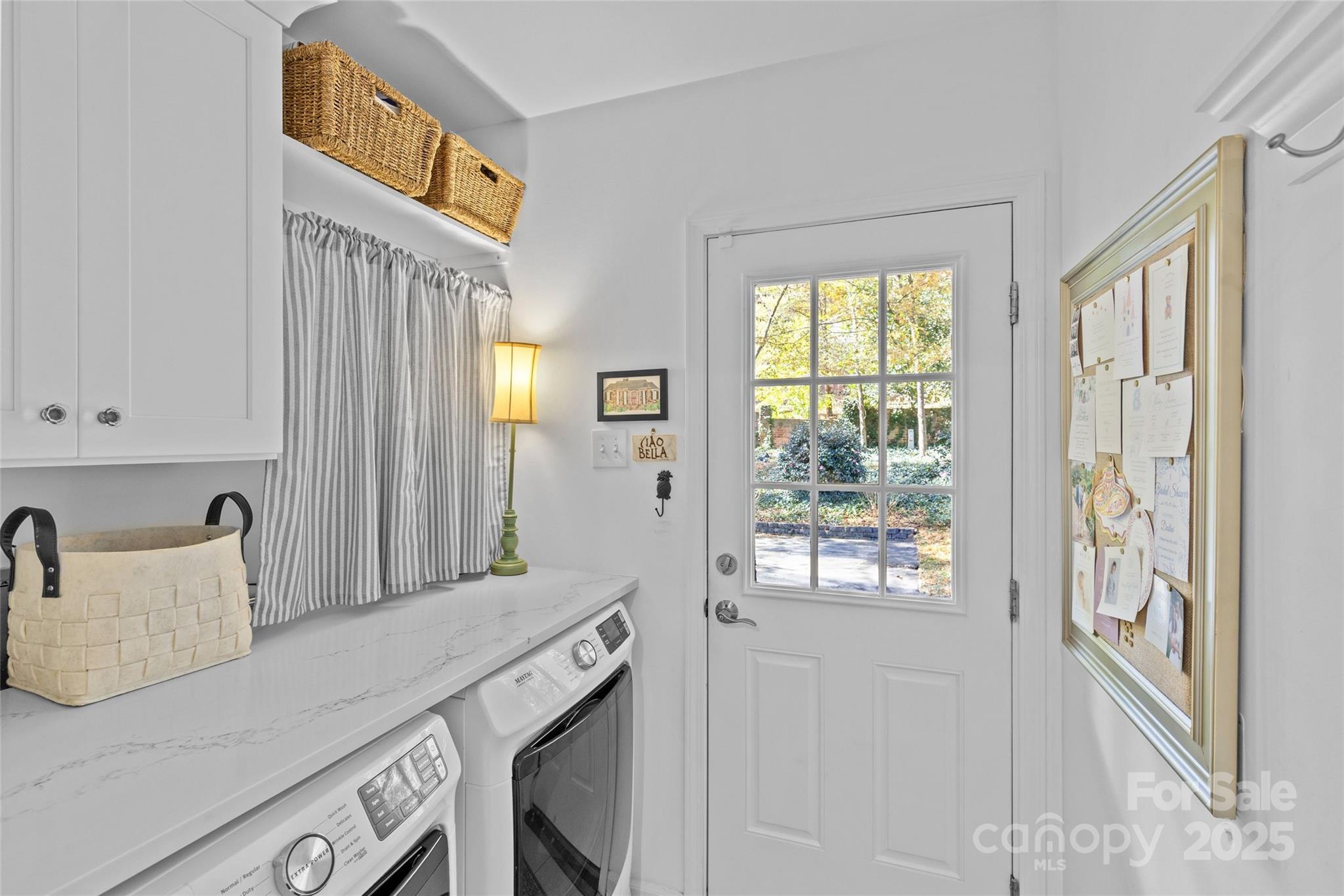 7526 Whistlestop Road