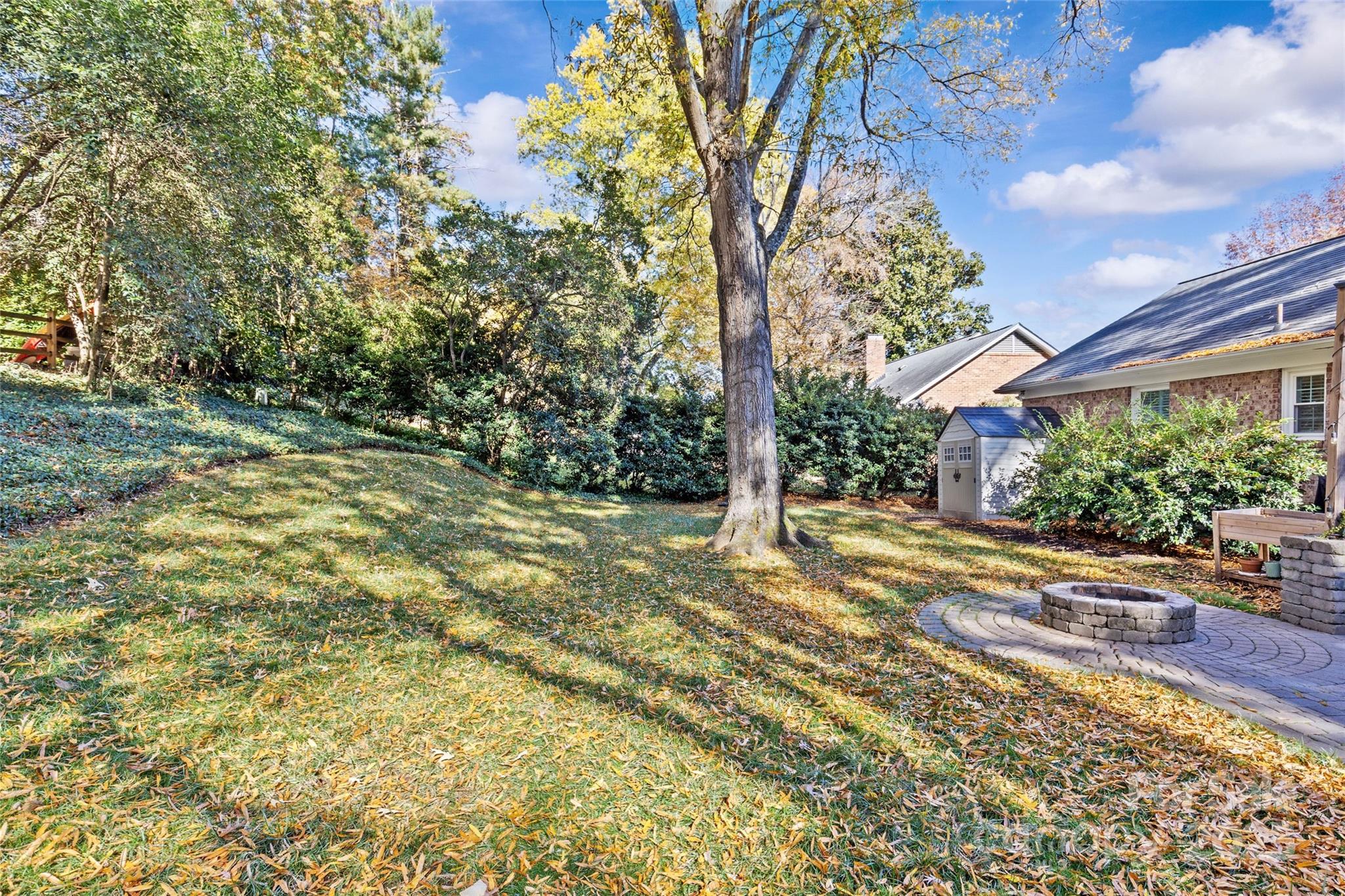 7526 Whistlestop Road