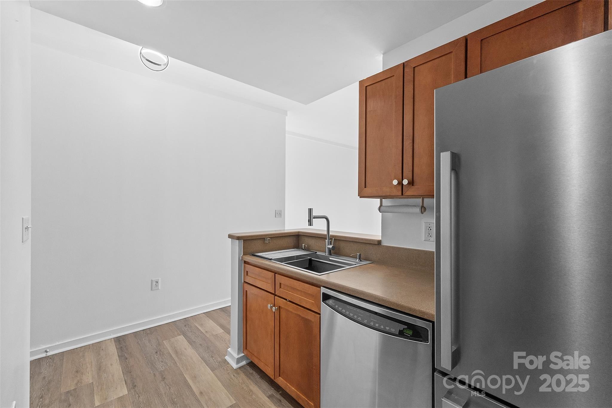 715 N Church Street Unit: 502