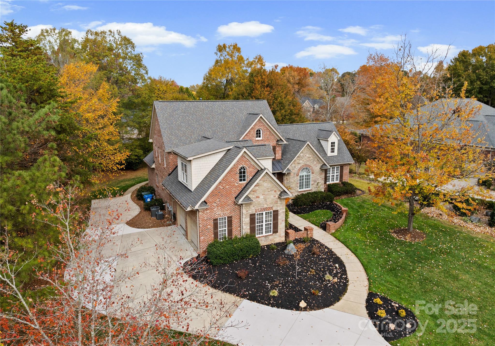 6412 Robin Hollow Drive