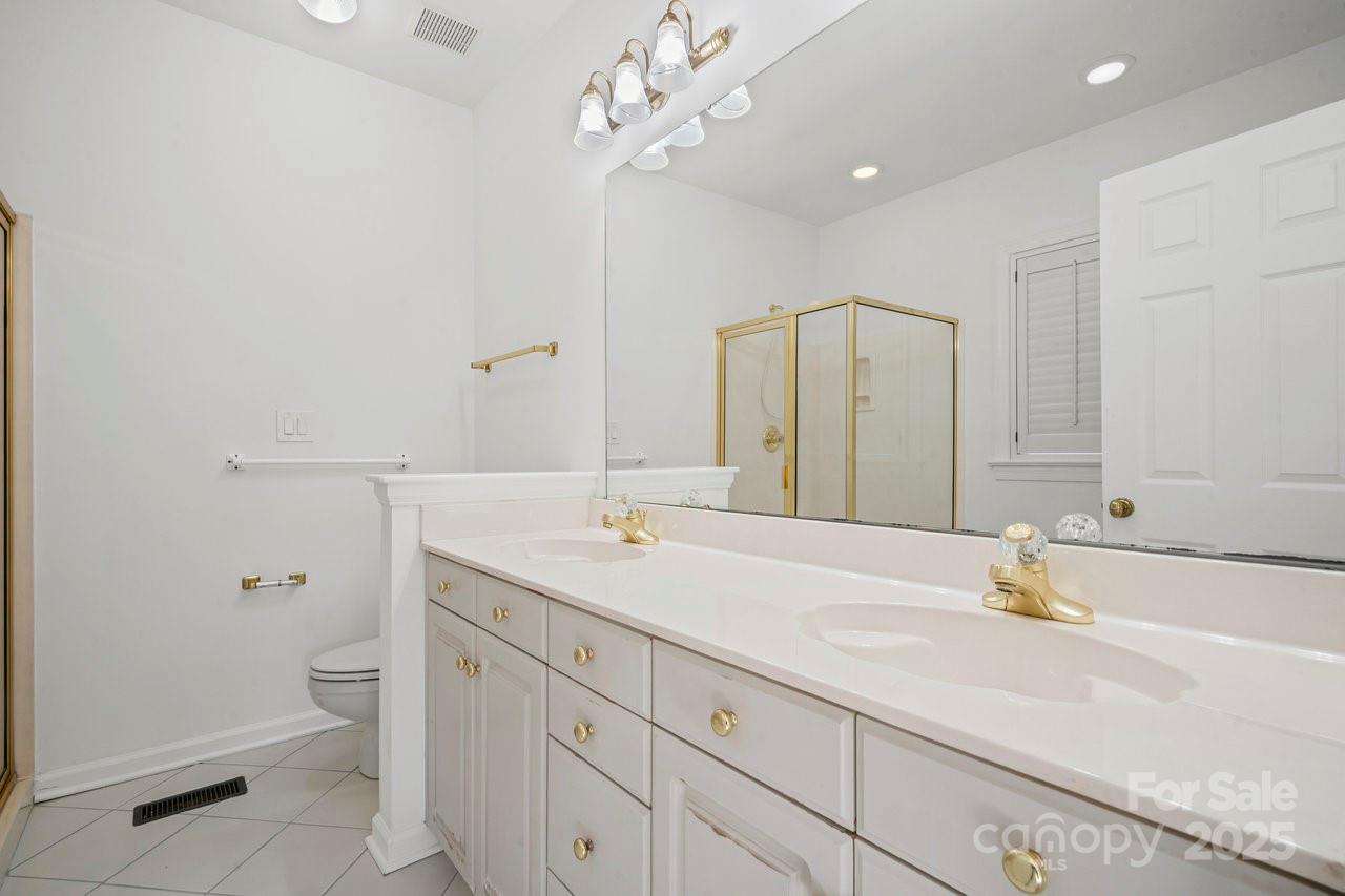 12326 Ashleigh Oaks Court