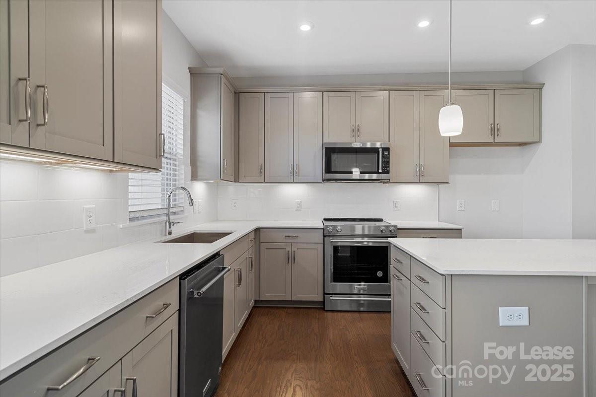 12147 Brooklyn Avenue