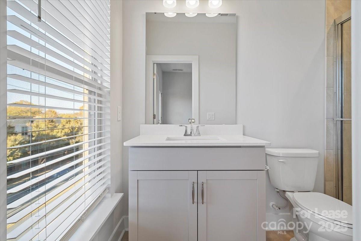 12147 Brooklyn Avenue