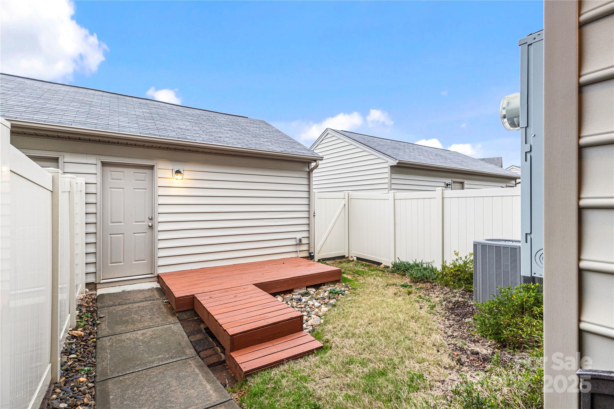 2617 Winter Thistle Way