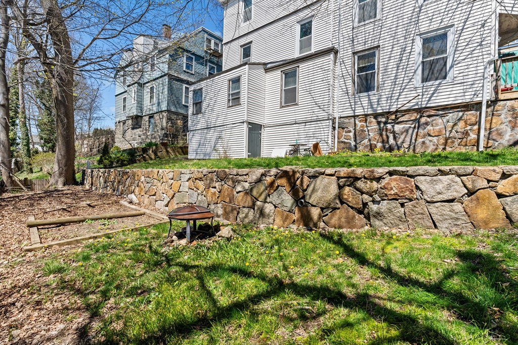 12 Highland Ave