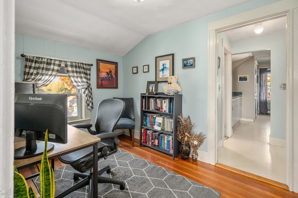 31 Lenox Rd # 3