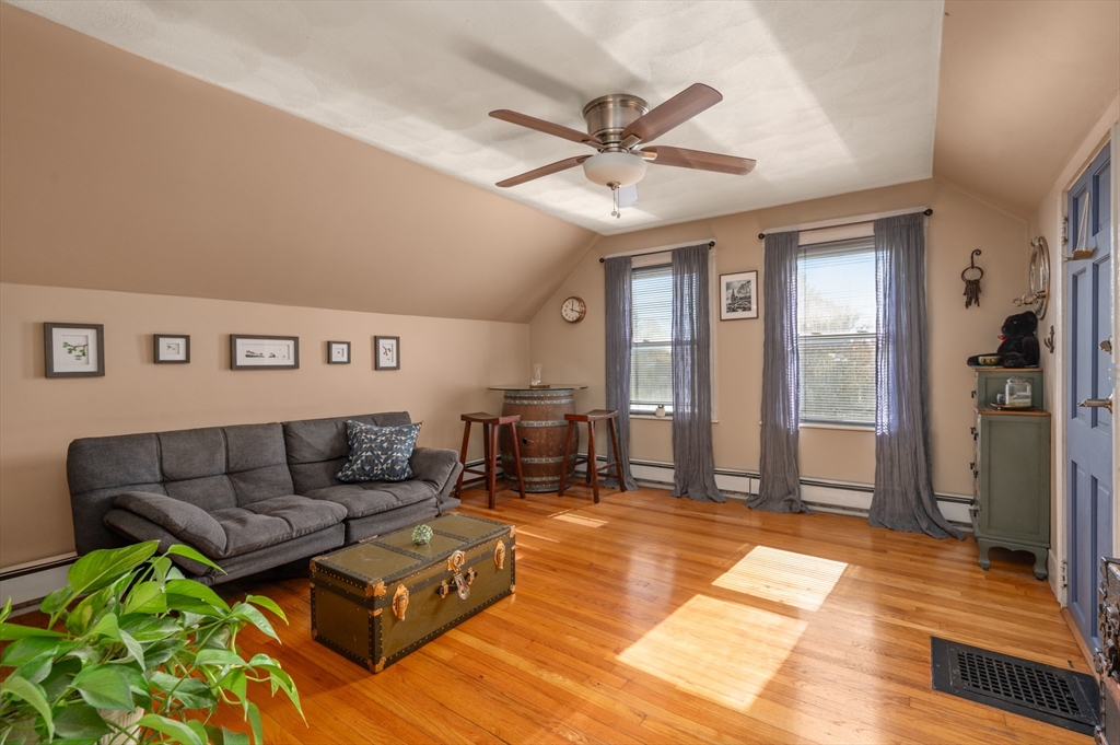 31 Lenox Rd # 3