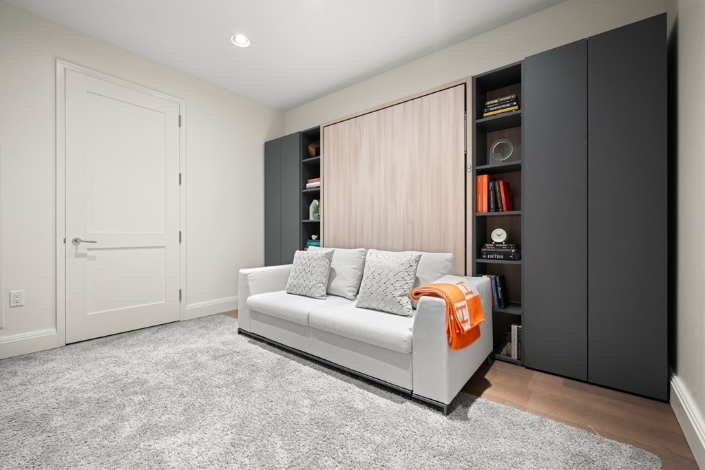 240 Devonshire Street # 5303