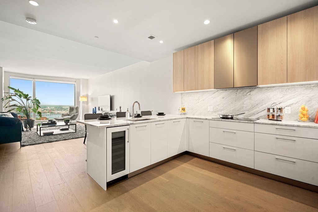 240 Devonshire Street # 5303