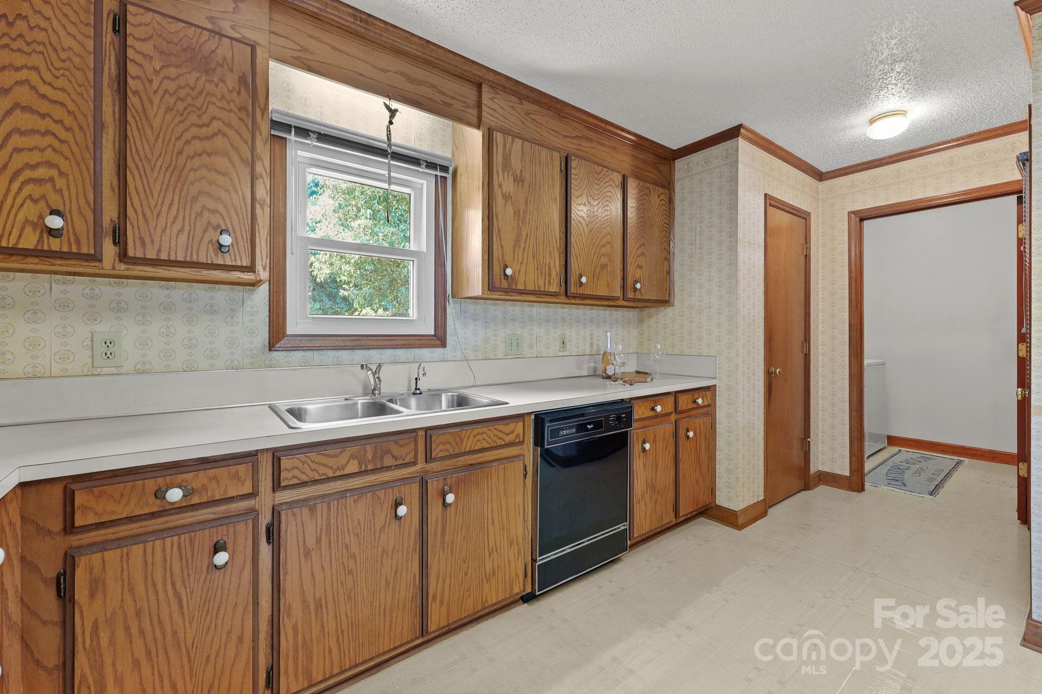 8613 Middleton Circle