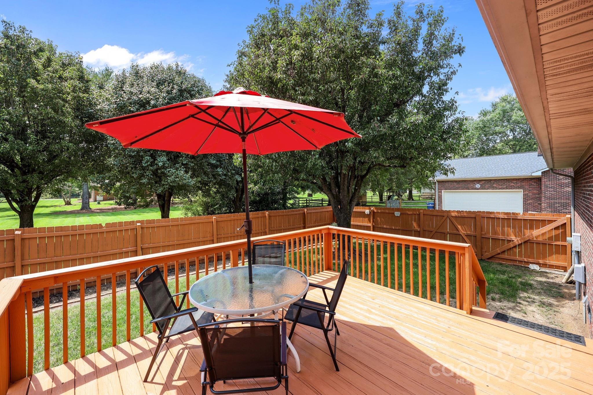 8613 Middleton Circle