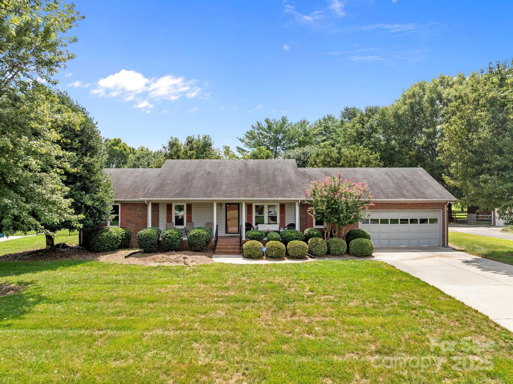 8613 Middleton Circle