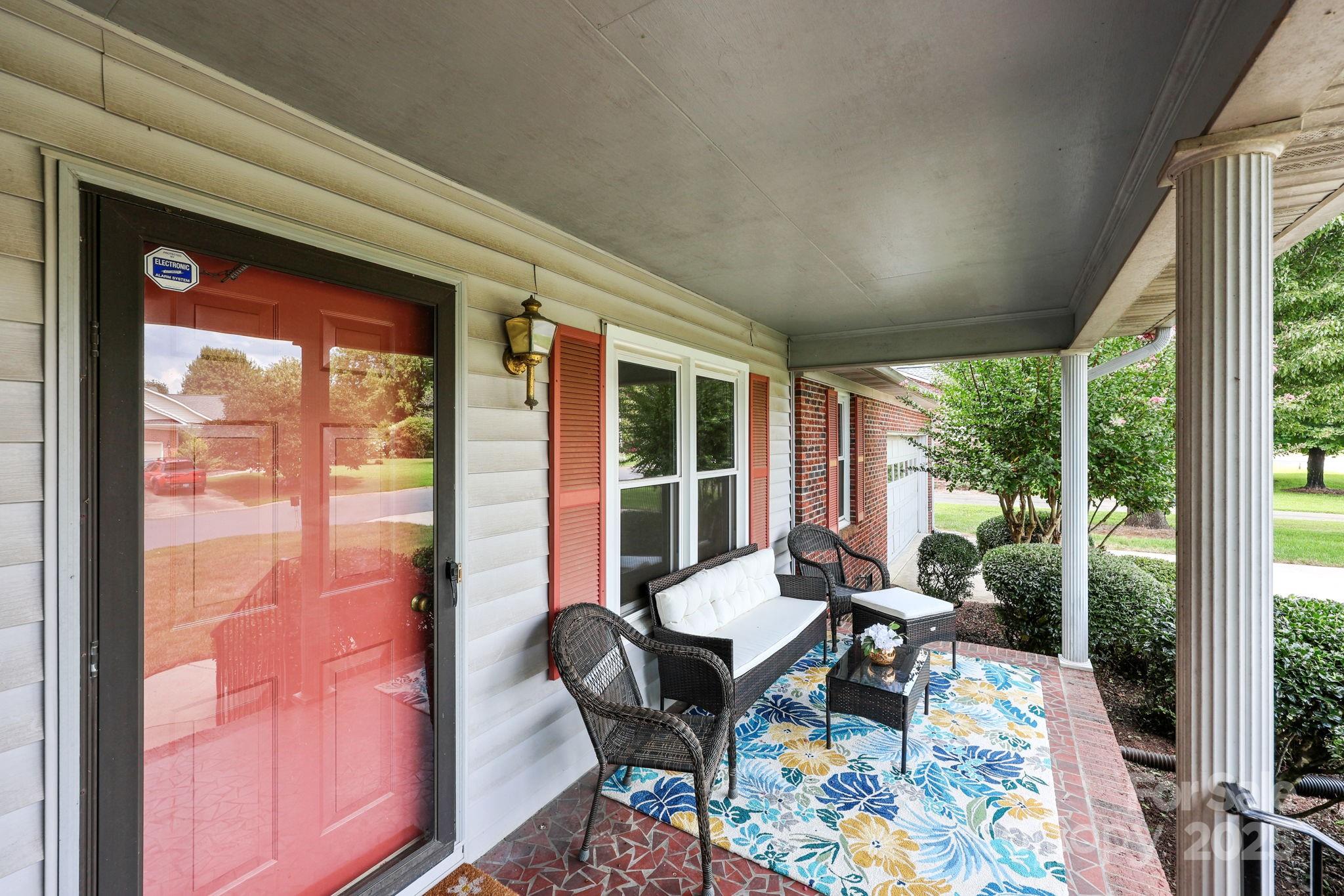 8613 Middleton Circle